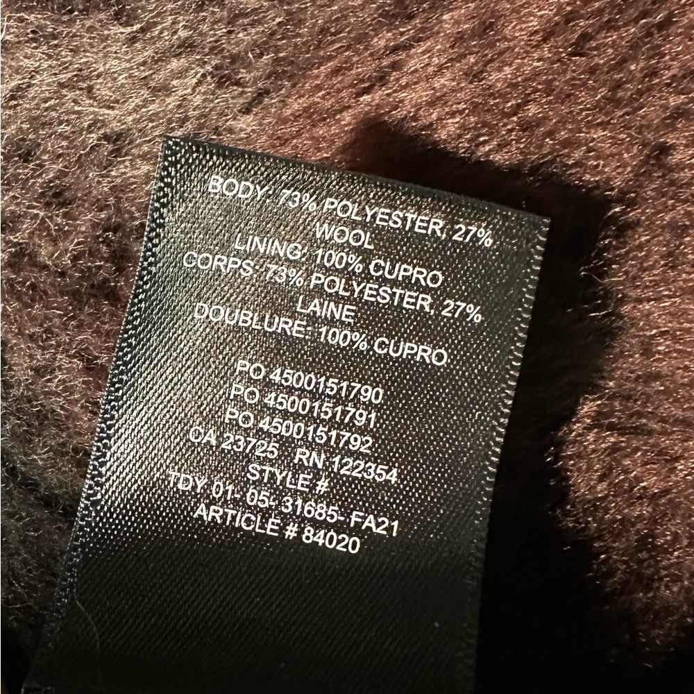 Aritzia The Teddy Coat - Picture 11 of 11